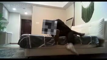 【原创】妈妈去喝了很多酒，走错房间了。爬到我床上，我强行上了她