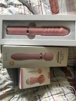 堂嫂已经很久没有性生活了,手里的成人用品又多了1