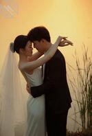 嫂子的结婚照分享给大家，大佬来帮我分析局面呗0