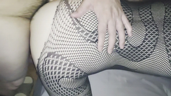 第三十四集原创夫妻周末后入蛇纹丝袜肥臀骚妻