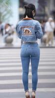 牛仔裤美女
