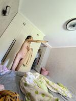 大长腿骚老婆，还是吞精兽，谁想一起玩1