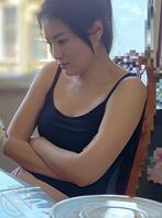 老婆全裸洗澡视频，给大家欣赏一下，想玩她的留言1