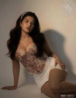 碎花束腰，原生好体态拼命遮掩，反而违和2