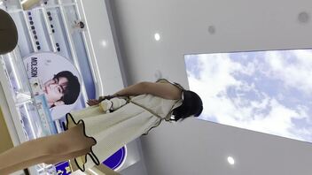 裙底偷拍