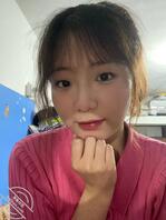 婉娩口交贴，刚去学校就被校友认出拉去开房0