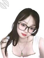 看看是不是同一个人，网上看到的图片，这婊子好像出轨了0