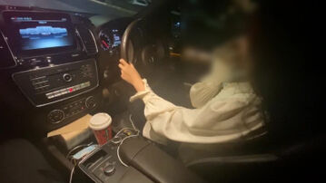 [原创] 奔驰女疯狂骂男友！！吵架了出来找我偷情！！