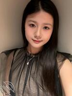 我是黄雅琪学姐的公狗，想被学姐用脚踩我的狗鸡巴0