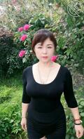 大家看看我的骚逼妈妈怎么样？2