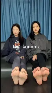 摄影大神潜规则漂亮学妹，足交口交打飞机 