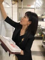 我妈是个传统老思想，有没有义父帮忙脱衣，干儿子有绿母癖2