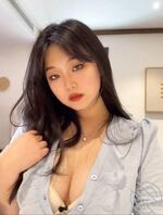 淫荡反差欠操的骚母狗