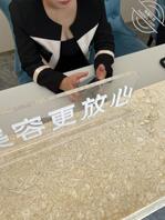 偷拍美容院前台小姐姐1