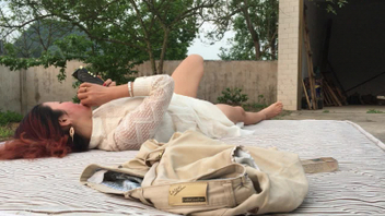 房顶上与少妇做爱，风和日丽正是交配的时候(电报已更新)