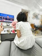 63.长这么大了第一次送花给妈妈,妈妈开心得就像个18岁的小女孩2