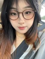 四川成都的大奶眼镜学霸臣服大屌之下 母狗骚态尽显吞精吃鸡黑丝开档肥臀上位1