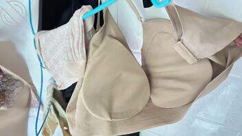 用妈妈的内衣打飞机2