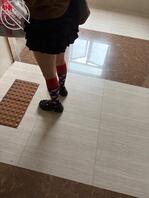 等电梯的美女，好想直接干，各位可以在评论区发发大家的骚货