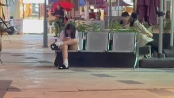 丝袜，腿。