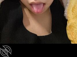 我的骚货母狗女儿想听大家夸夸