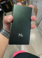 跟妹妹做爱的事情偷拍下来，发给妈妈看