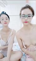 母女齐上阵，一个比一个骚