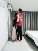 骚妈又被野男人骑了，野男人居然身材和我相似