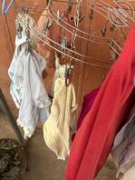 @昭通偷拍真刺激刚晾晒完看着她走了就跑过去拍照给兄弟们看过几天更新她内裤2