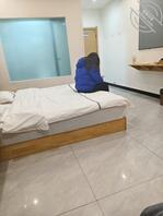 最新女主就聊了一天的大坦克，第1次见面直接射在嘴巴里面，真实原创拍摄1