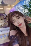 绿奴贡献骚逼老婆2