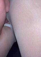 妈妈的丝袜骚逼被人舔了