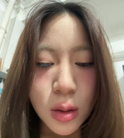 合租的客厅里自慰表演（裸聊平台）