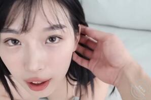 嫩模约拍，拍着拍着就被摄像师给爆操了长的也不赖0