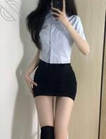 今天女儿是小短裙学生装0