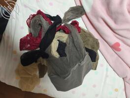 偷偷进姐姐的房间，好多丝袜