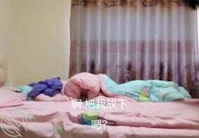 娇小美母性爱日记9：把刚洗完澡香香软软的妈妈抱回房间边走边操0