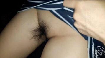 在车里操了嫂子1