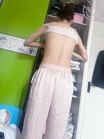 白嫩瘦小的人妻更衣0