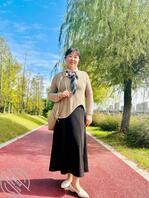想强上同居的丈母娘，该直接进房间干还是先聊天试探？1