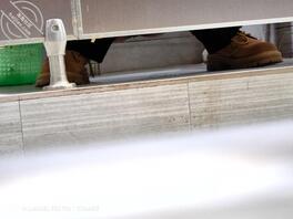 女大厕所持续偷拍2