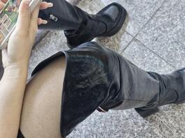 简简单单发个女朋友的长筒靴0