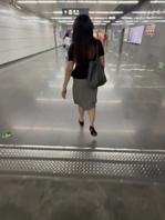 原创自拍）你心爱的美丽新娘在床上被我任意蹂躏