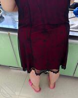熟女抄底粉色内裤