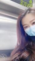 安检员老婆穿礼服参加婚礼主持，被我在台下跳蛋疯狂遥控到发抖，打冷颤
