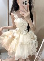 更新一下保持热度，今天是素蛋糕小公主裙