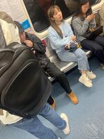 地铁随拍的白袜0