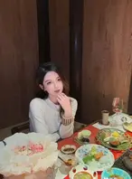 成都抖音美人主播❤️高洁❤️被金主爸爸花五万块包了半月，该玩的都玩了感觉特爽特值2