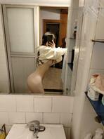 清纯高中生每周一拍脱衣秀0