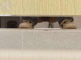 厕所偷拍，为什么上传后就看不清了